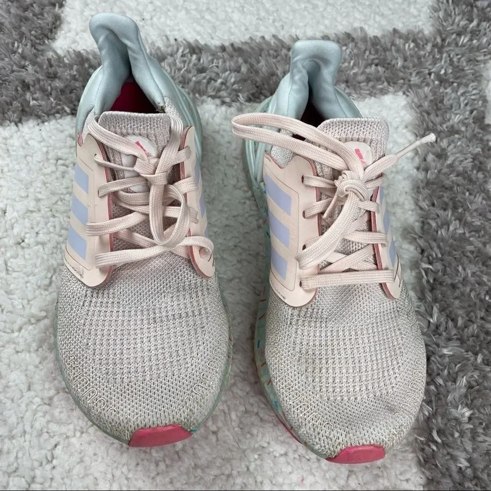 Girls Adidas Shoes    - Picture 6 of 7